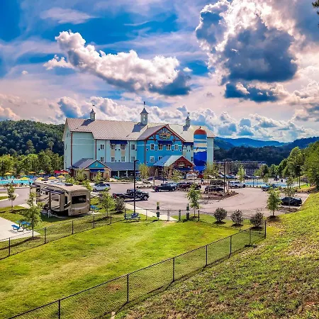 Camp Margaritaville RV Resort&Lodge
